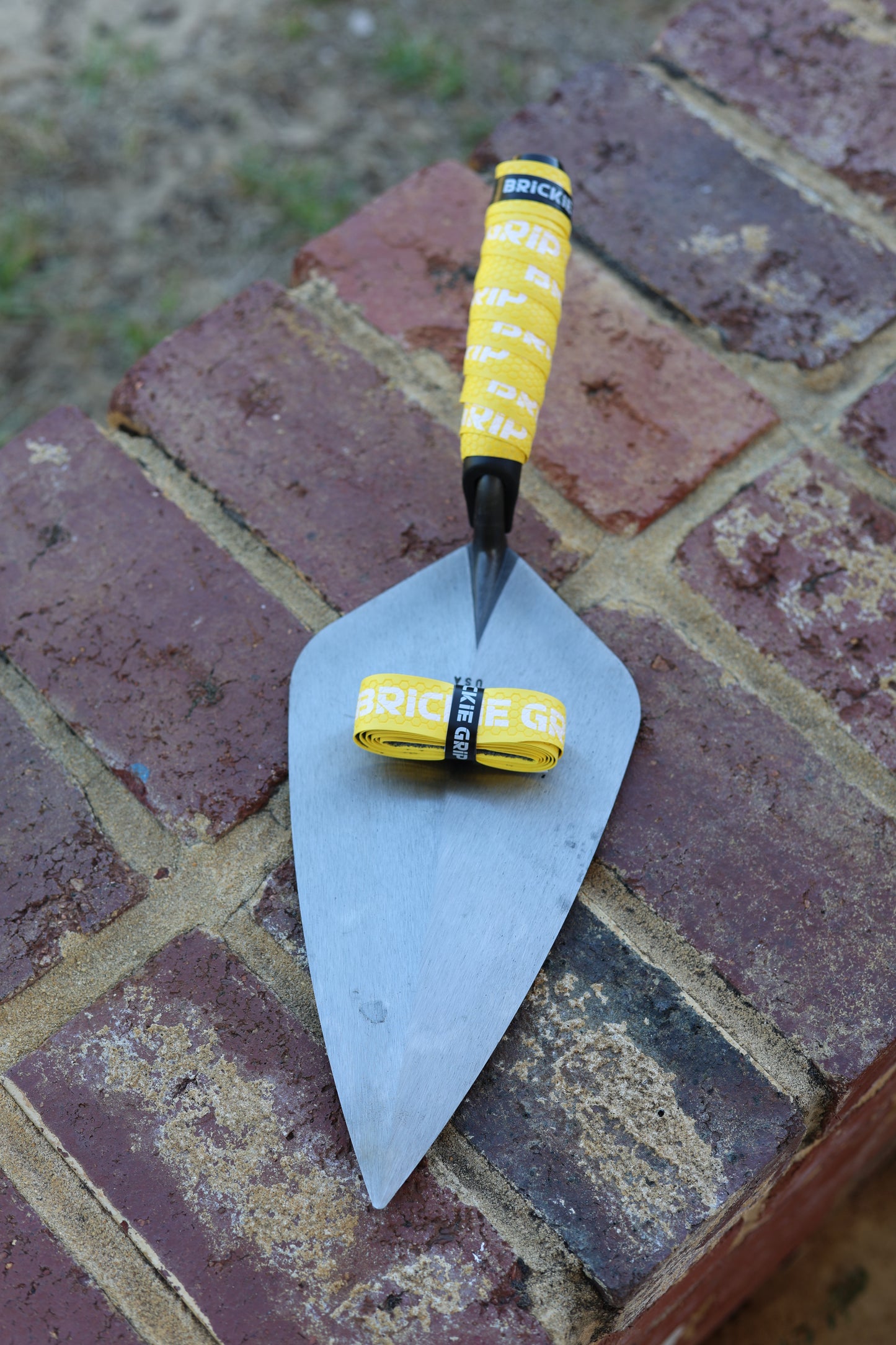 Brickie Grip - Yellow